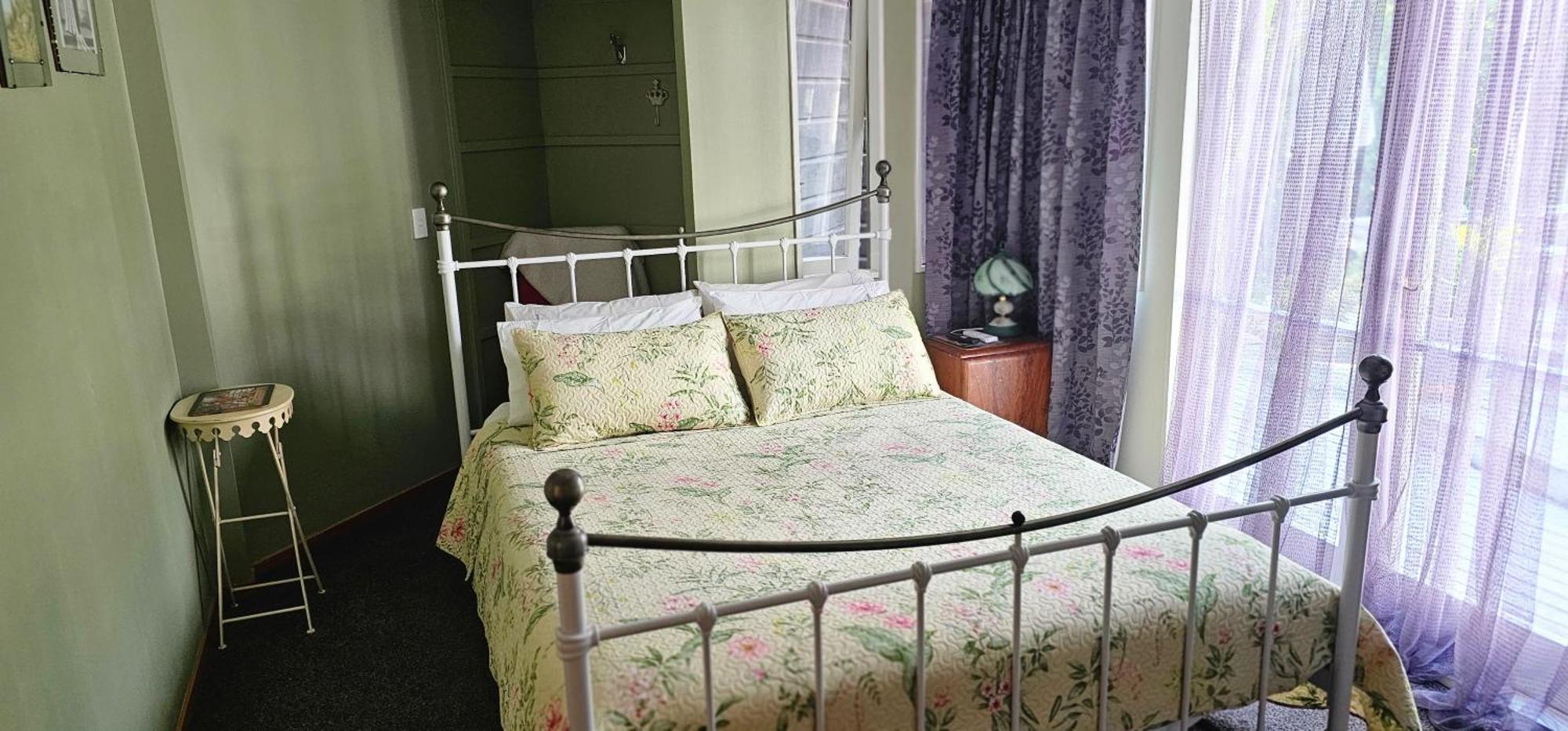 Fred&Donz Bed And Breakfast Taupo Exteriér fotografie